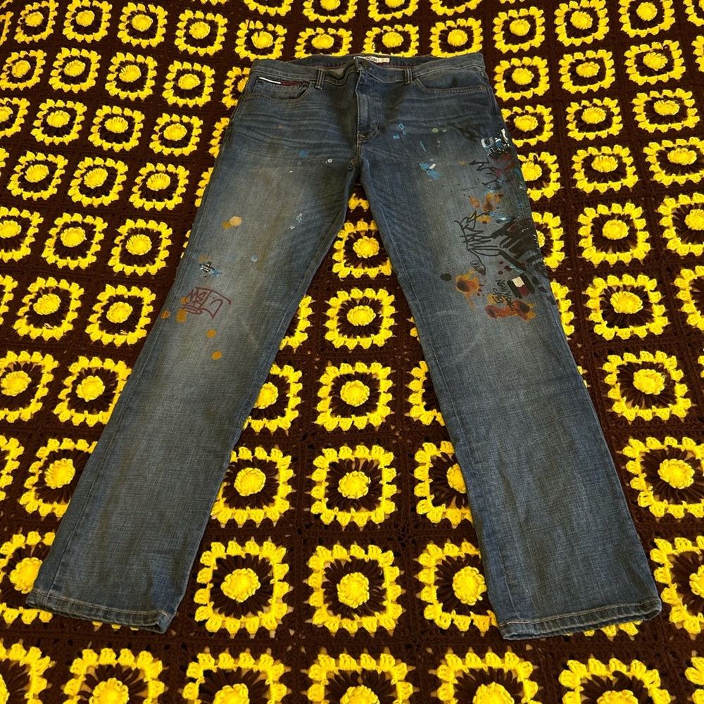 Vintage Y2K Tommy Hilfiger Men’s Wide Leg Denim Jeans Graphic Splatter Design